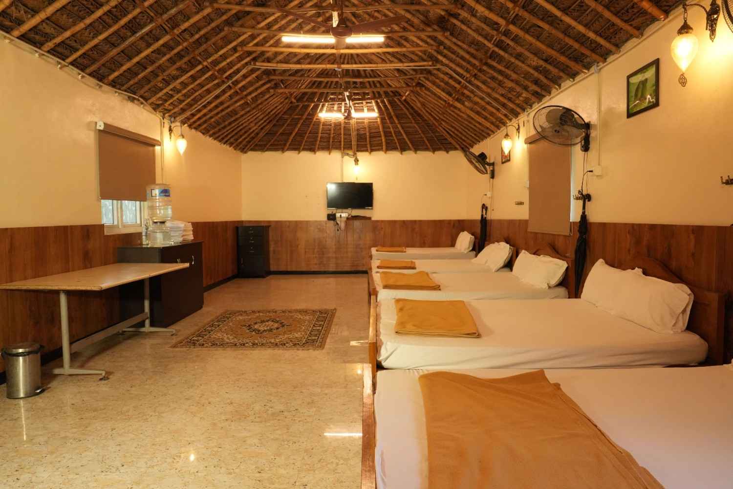 Large group room for 10